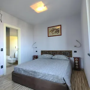 https://appartamento-aminta.it-lombardy.com